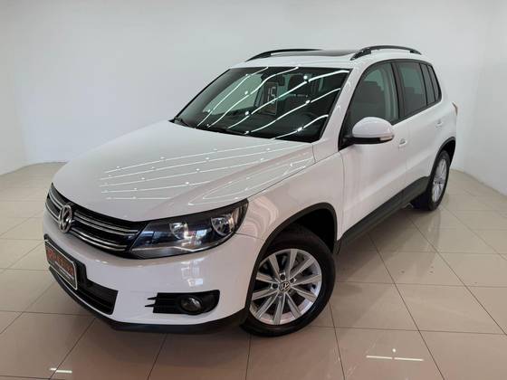 VOLKSWAGEN TIGUAN 2.0 TSI 16V TURBO GASOLINA 4P TIPTRONIC VOLKSWAGEN TIGUAN 2.0 TSI 16V TURBO GASOLINA 4P TIPTRONIC